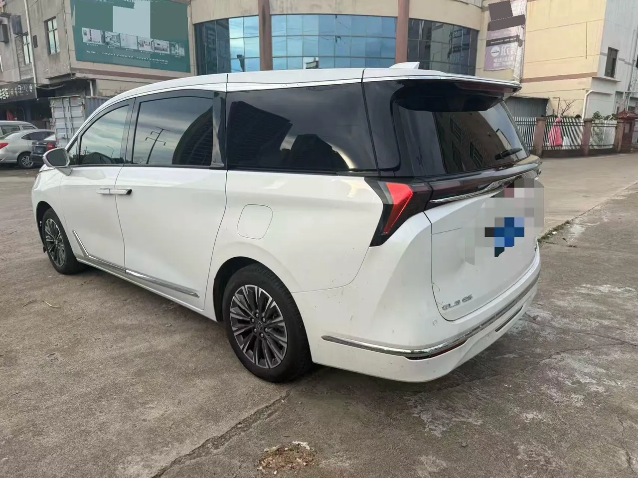 Buick 2025 GL8 ES Lu Zun 48V 2.0T Enjoy Heyue Edition Automatic Gear 5