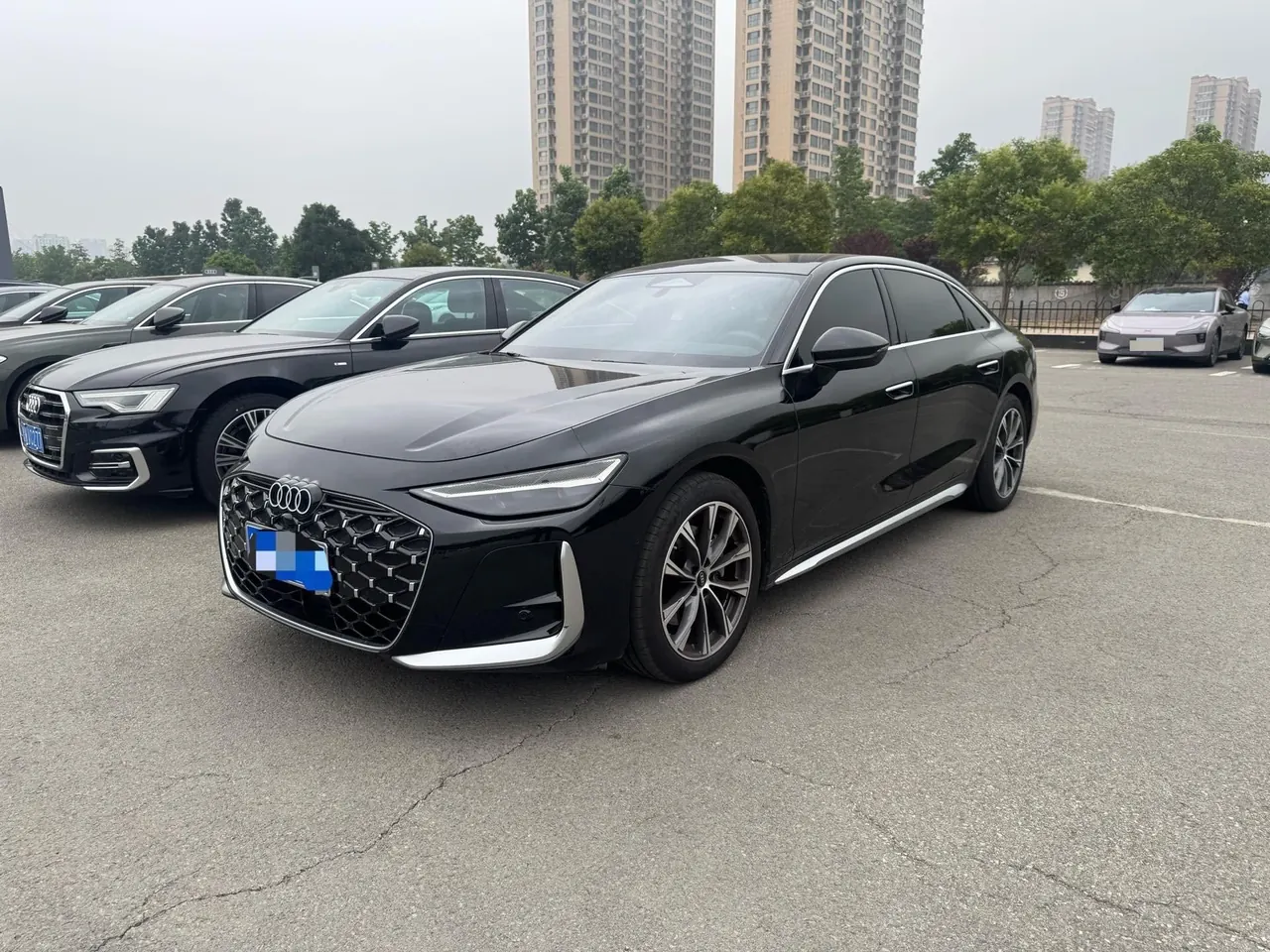 Audi 2026 A6L 2.0T Selected Dynamic Automatic - View 1