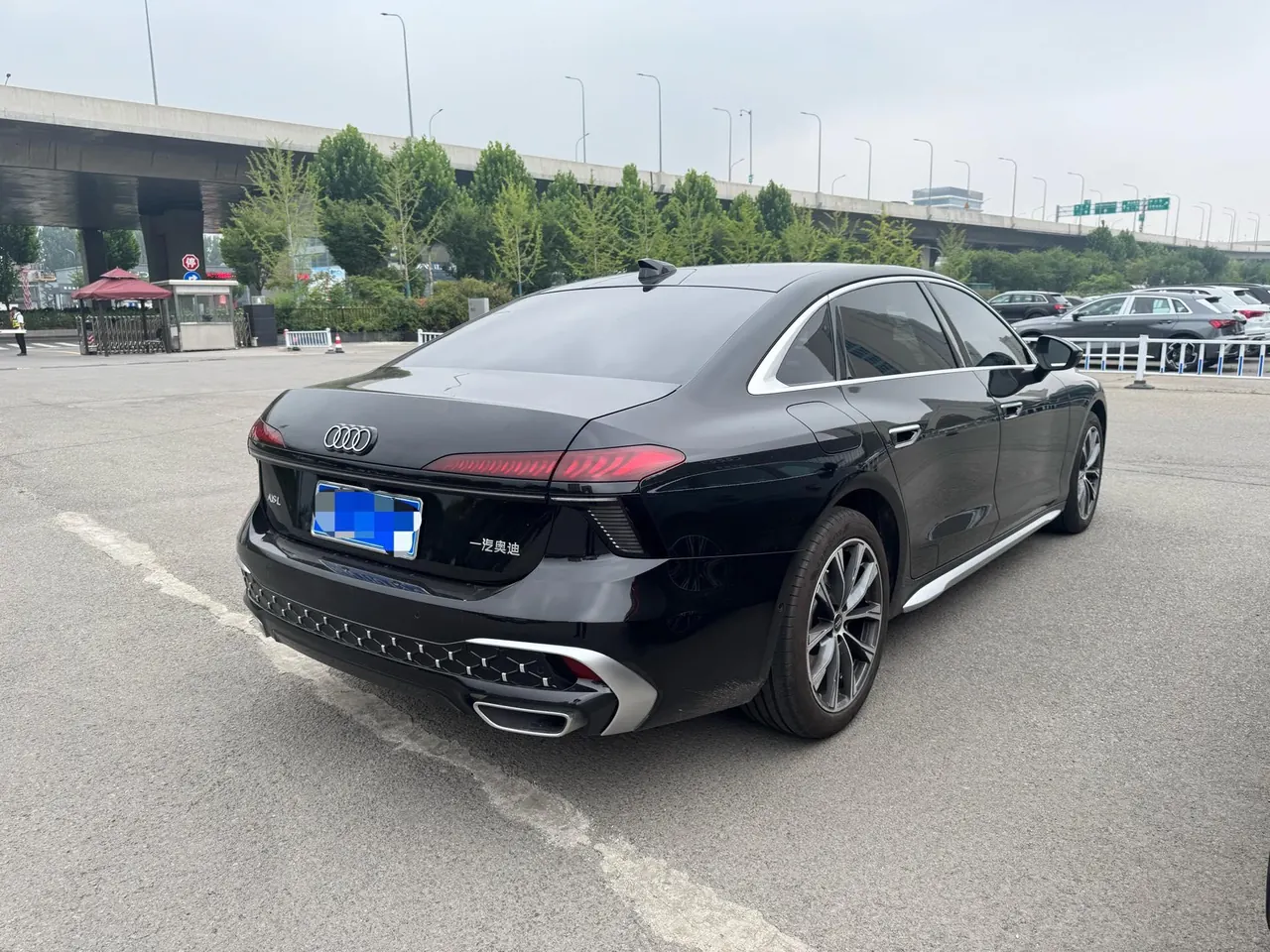 Audi 2026 A6L 2.0T Selected Dynamic Automatic 3