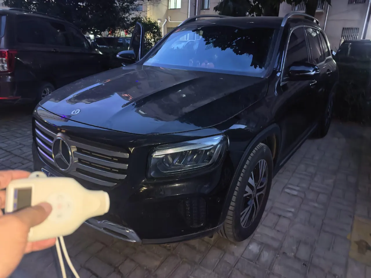 Mercedes Benz 2024 GLB 220 48V 2.0T Dynamic Automatic - View 1