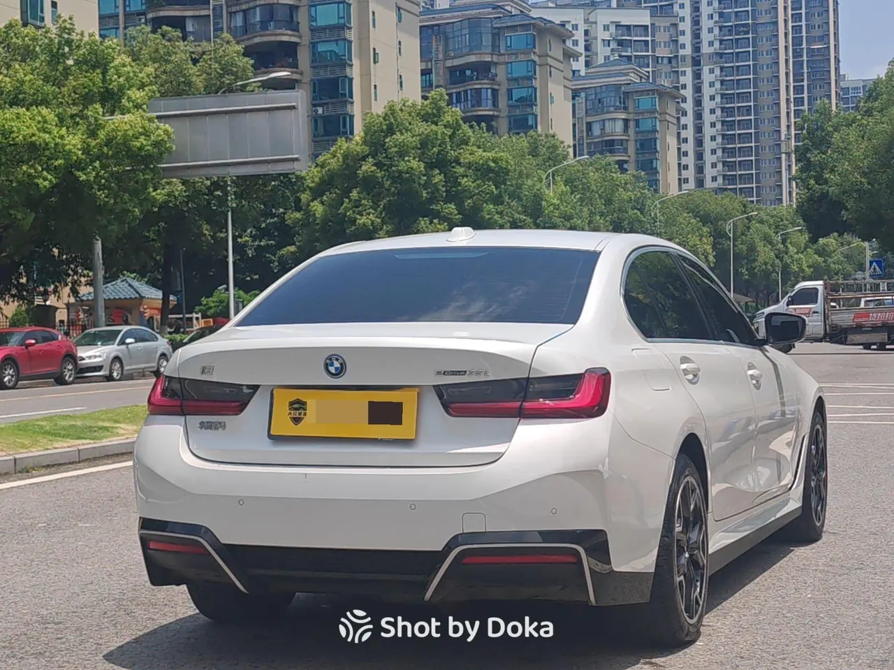 BMW 2025 i3 eDrive 35 L automatic gear 6