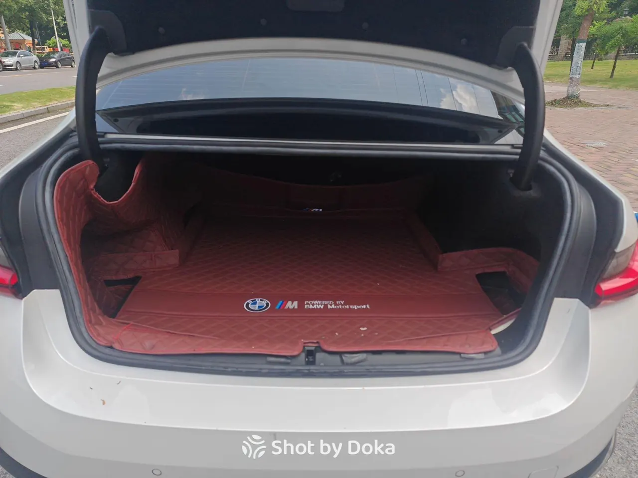 BMW 2025 i3 eDrive 35 L automatic gear 8