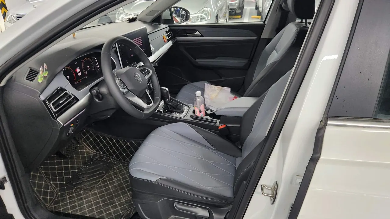 Volkswagen 2024 LaVida 1.5 5 Million Edition Automatic 2