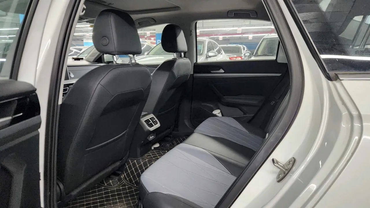 Volkswagen 2024 LaVida 1.5 5 Million Edition Automatic 3
