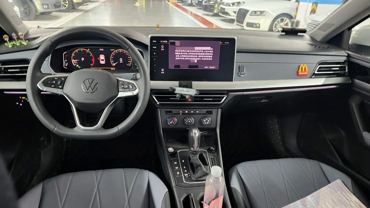 Volkswagen 2024 LaVida 1.5 5 Million Edition Automatic 4