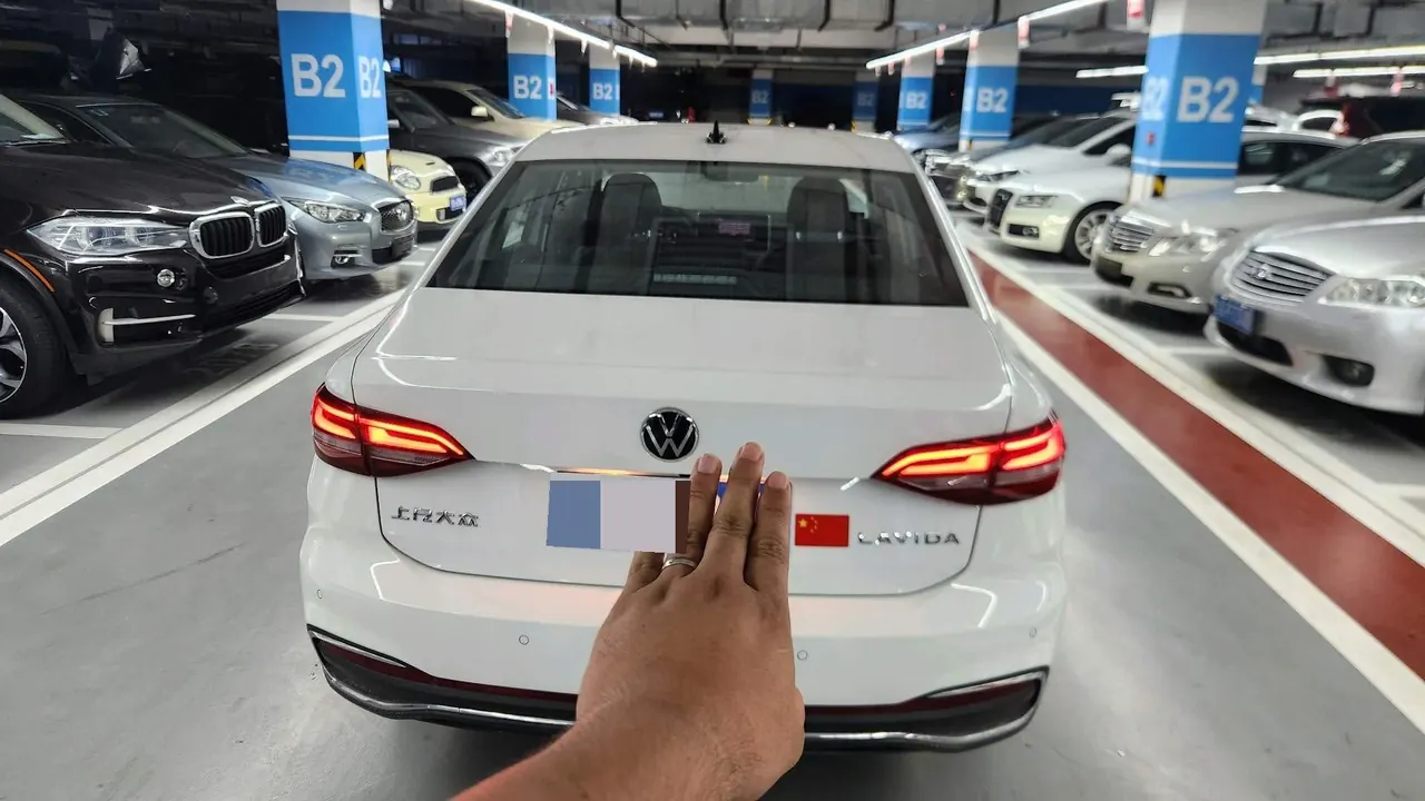 Volkswagen 2024 LaVida 1.5 5 Million Edition Automatic 5