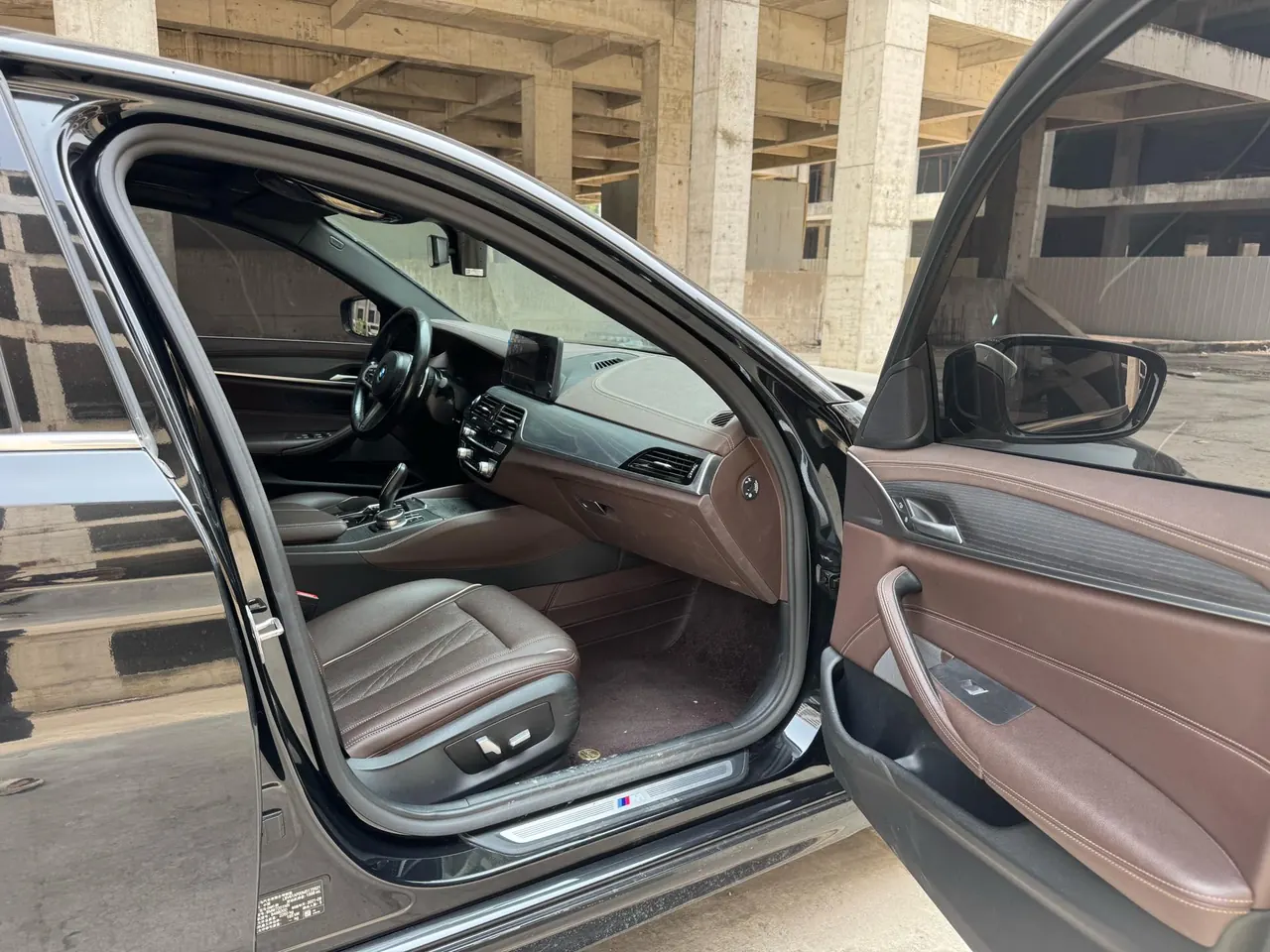 BMW 5 Series 2021 530Li 2.0T Leading M Sports Suit Automatic Gear 8