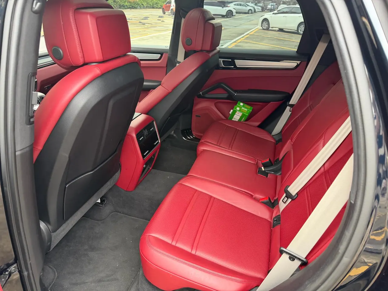 Porsche Cayenne (Imported) 2023 Cayenne 3.0T Platinum Edition Automatic Gear 7