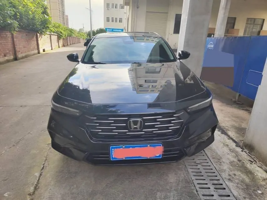 Honda 2025 11th Generation Accord 1.5T Stepless 260TURBO Sports Series Deluxe Automatic Gear 3