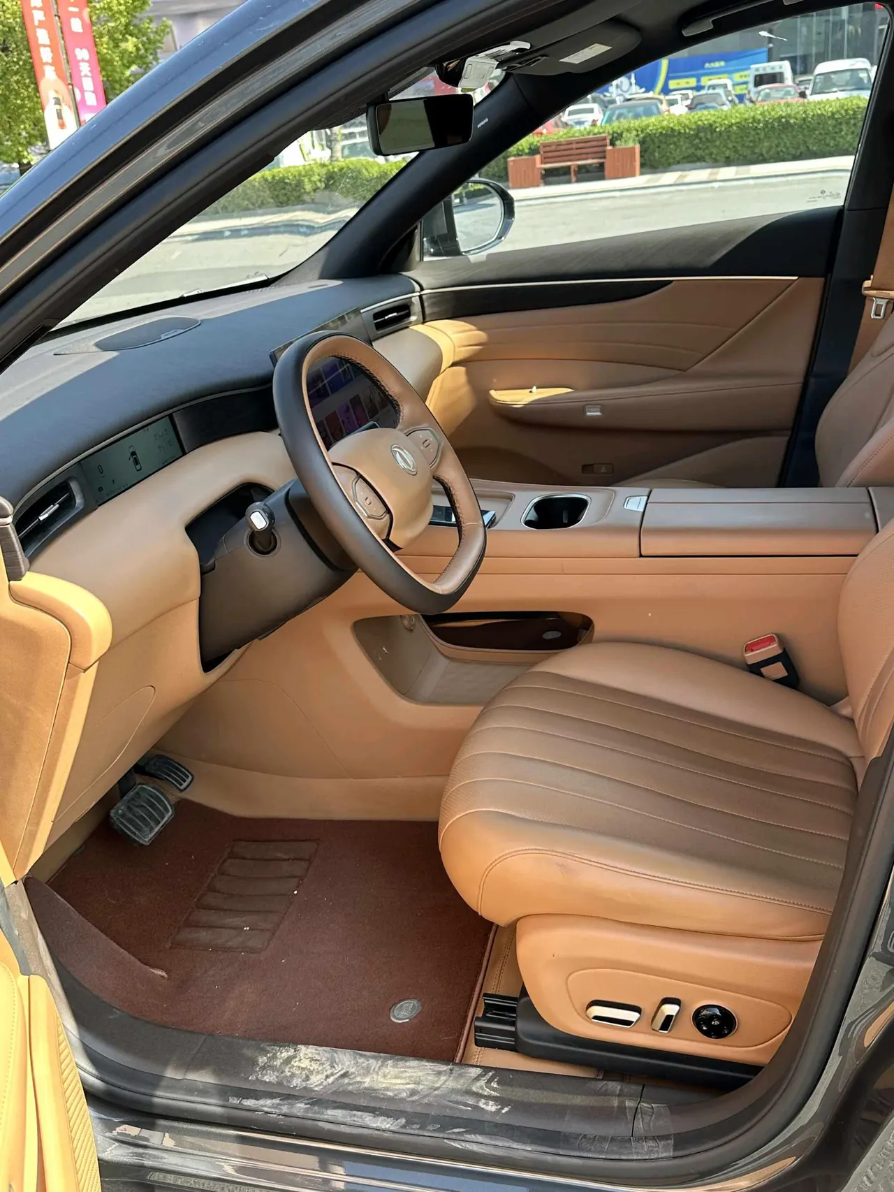 Aeolus 2025 L8 1.5T 185KM Dream Edition Automatic Gear 2