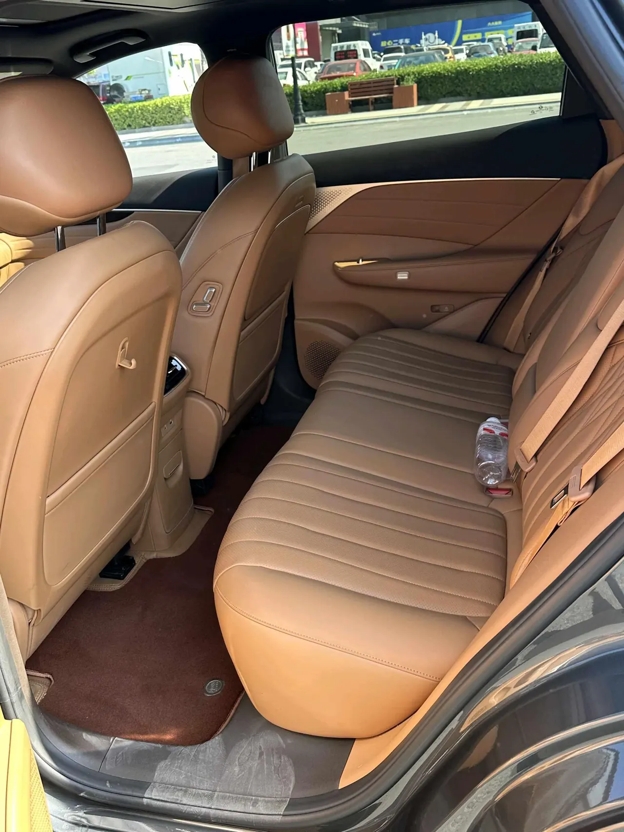 Aeolus 2025 L8 1.5T 185KM Dream Edition Automatic Gear 4