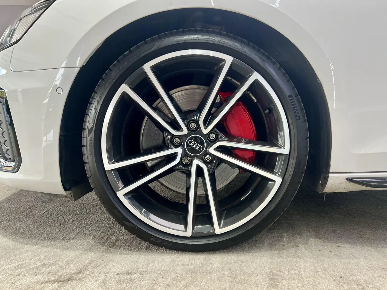 Audi 2020 A4L 2.0TFSI 45TFSI Quattro Selected Dynamic Automatic 2