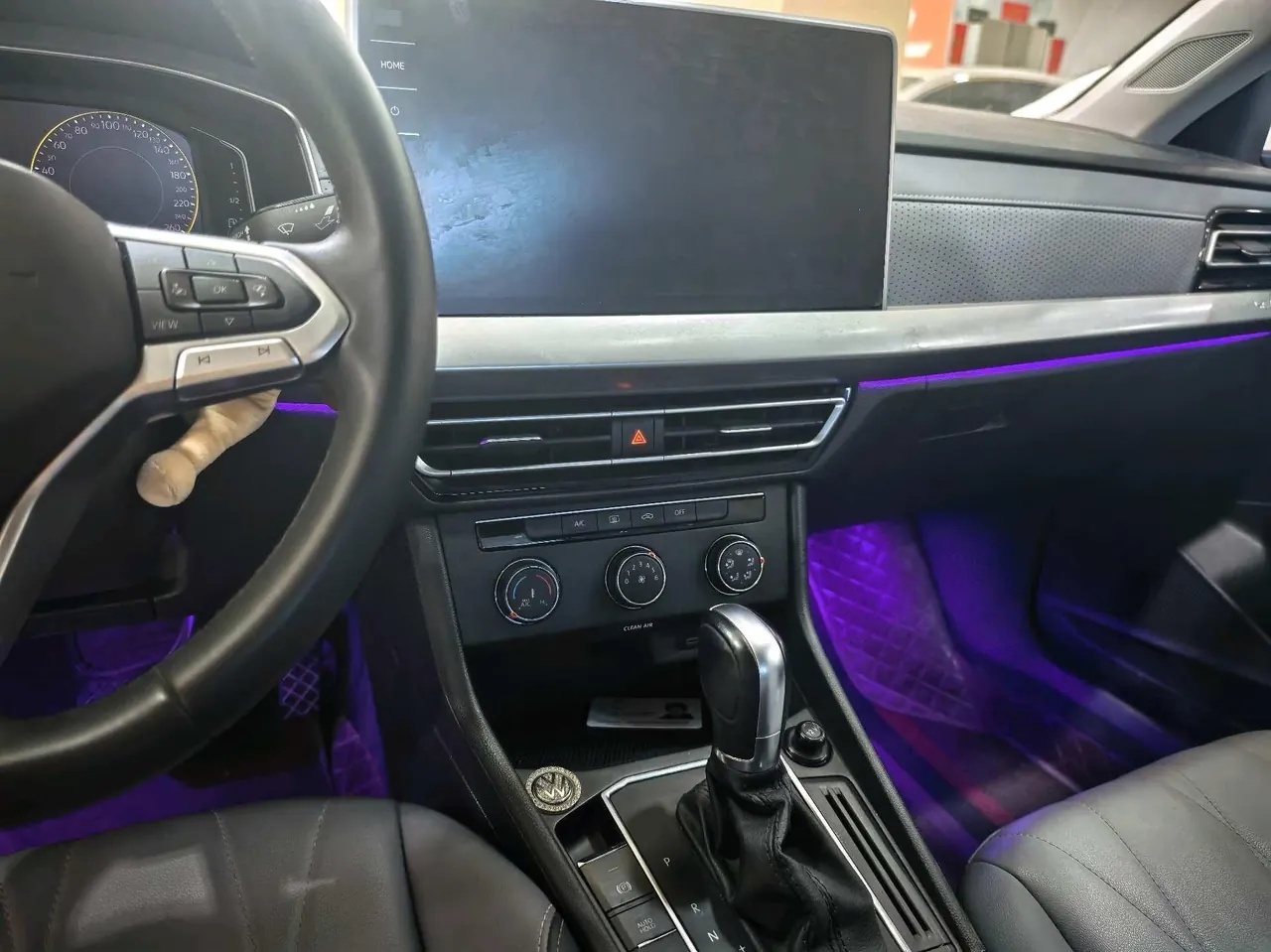 Volkswagen 2024 LaVida 1.5 Star 5 Million Edition Automatic Gear 3