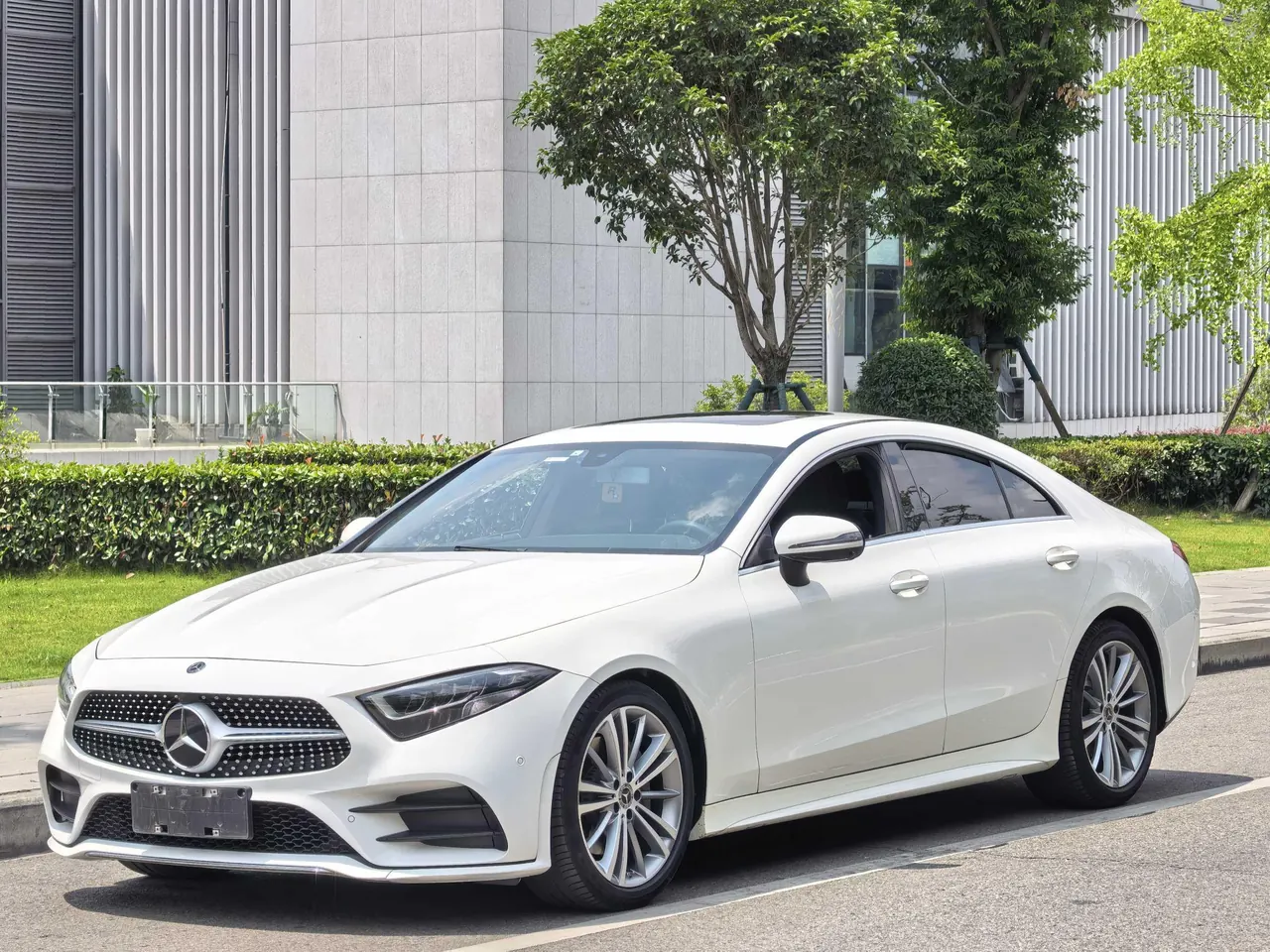 Открыть галерею: Mercedes Benz CLS (Imported) 2020 CLS 300 2.0T Dynamic Automatic Gear