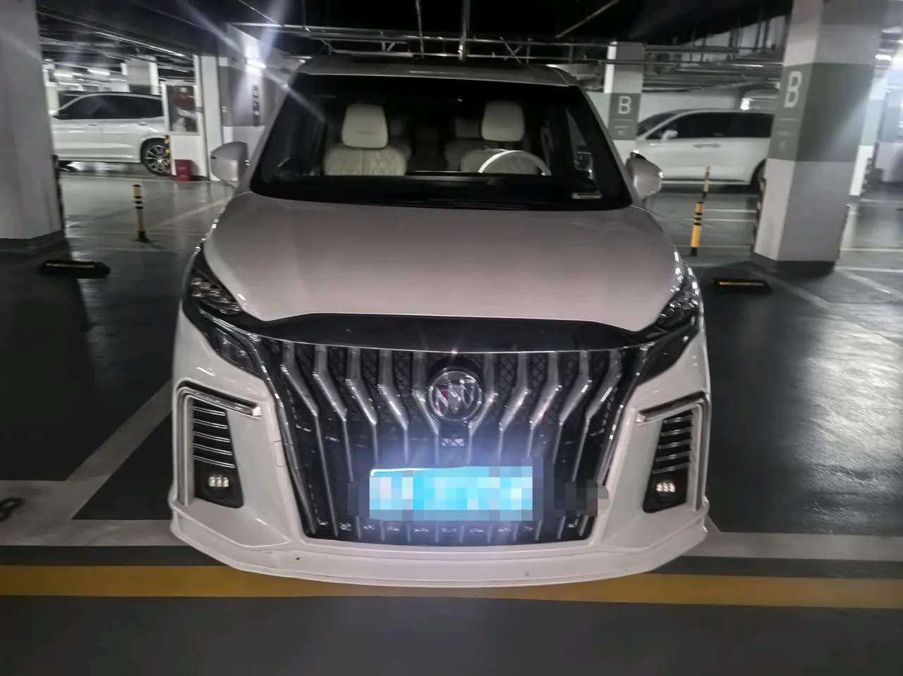 Buick 2020 GL8 ES Lu Zun 2.0T 653T Comfortable Automatic Gear 2