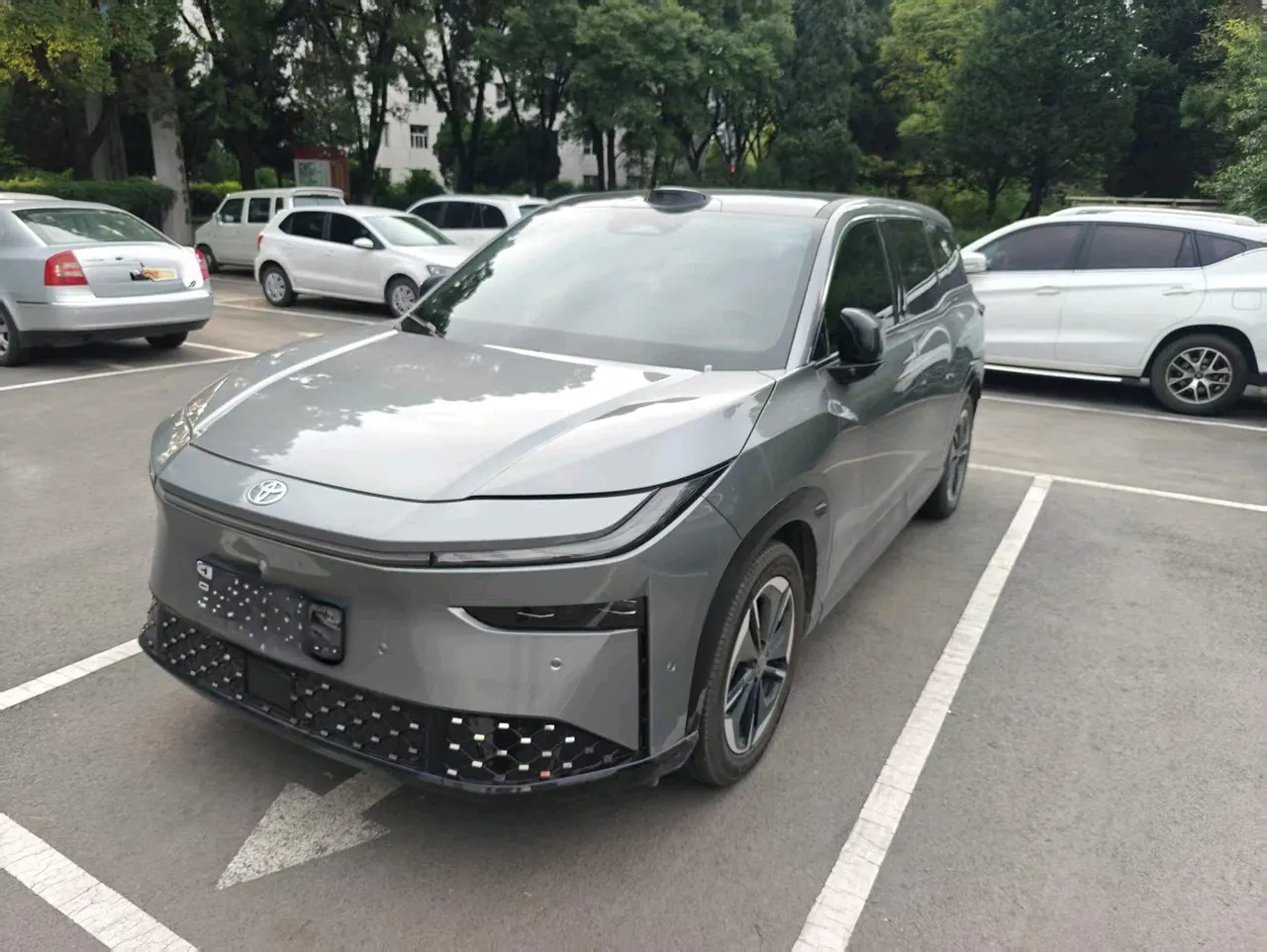 Toyota 2025 Platinum Intelligence 3X 520 Pro Advanced Intelligence Driving Edition Automatic Gear - View 1