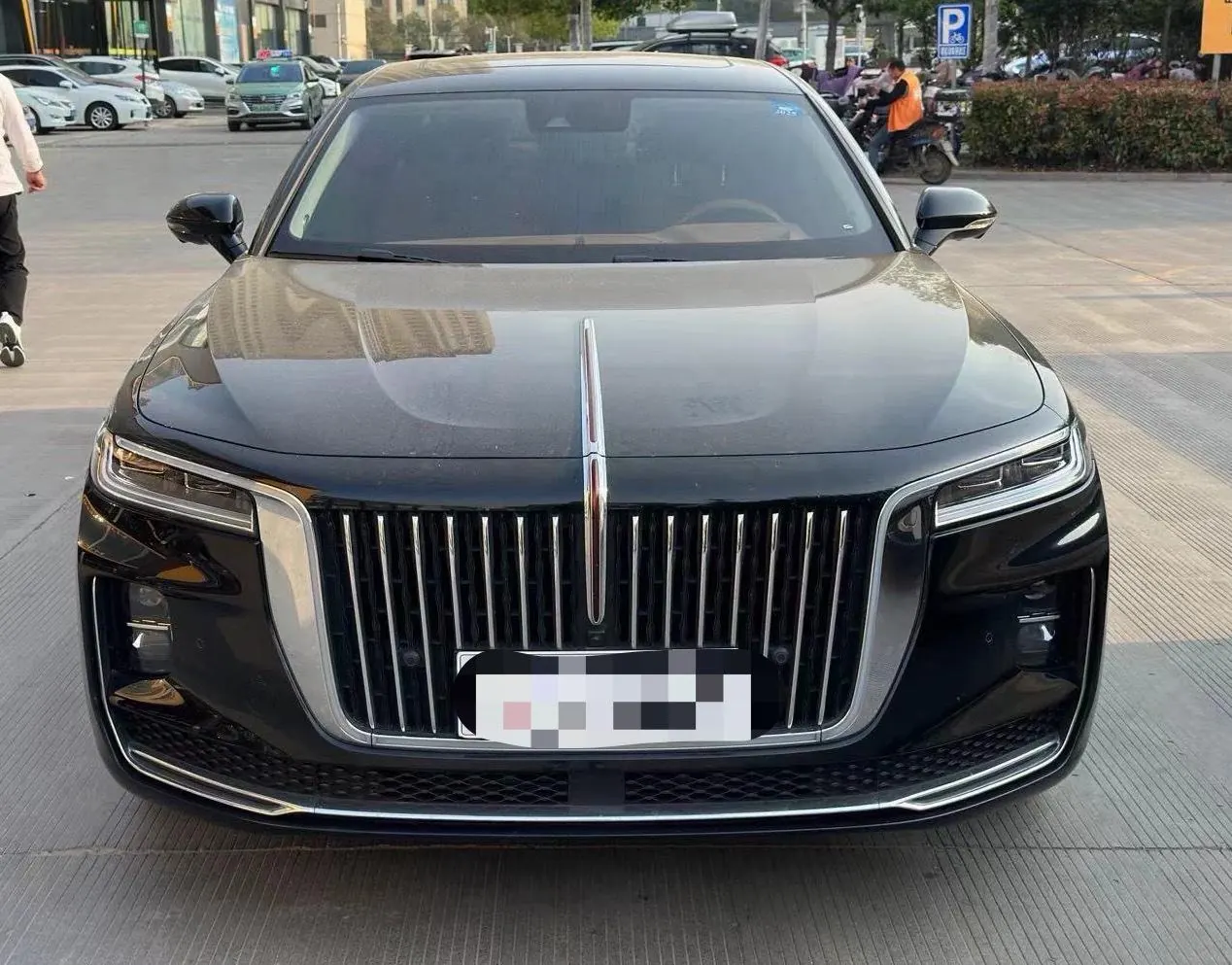 HongQi 2020 H9 48V 2.0T Zhilian Qi Chang Edition Automatic Gear 2