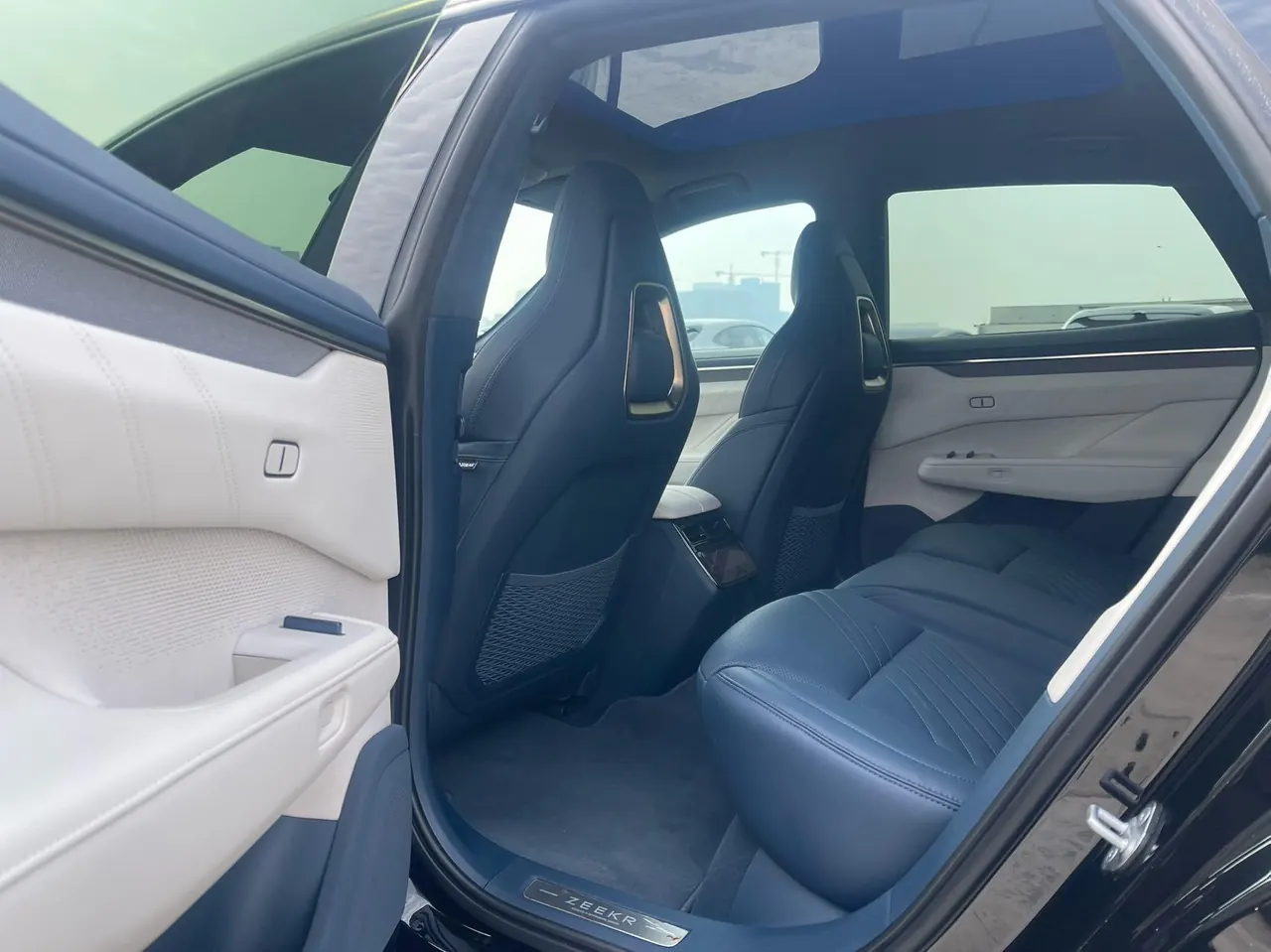 Zeekr 2025 Zeekr 001 YOU version 100kWh four-wheel drive automatic gear 5