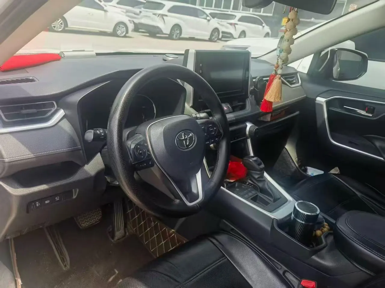 Toyota 2020 RAV4 Rongfeng 2.0 Stepless Four-wheel Drive Fashion Edition Automatic Gear 5