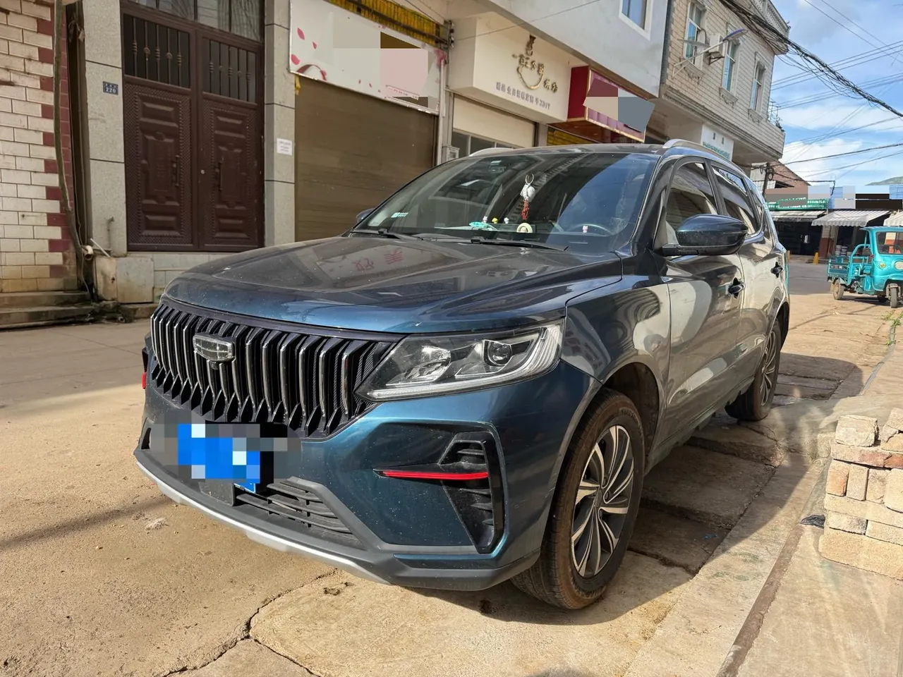 Открыть галерею: Geely Vision SUV(X6) 2021 Vision X6 Pro 1.4T Premium Automatic