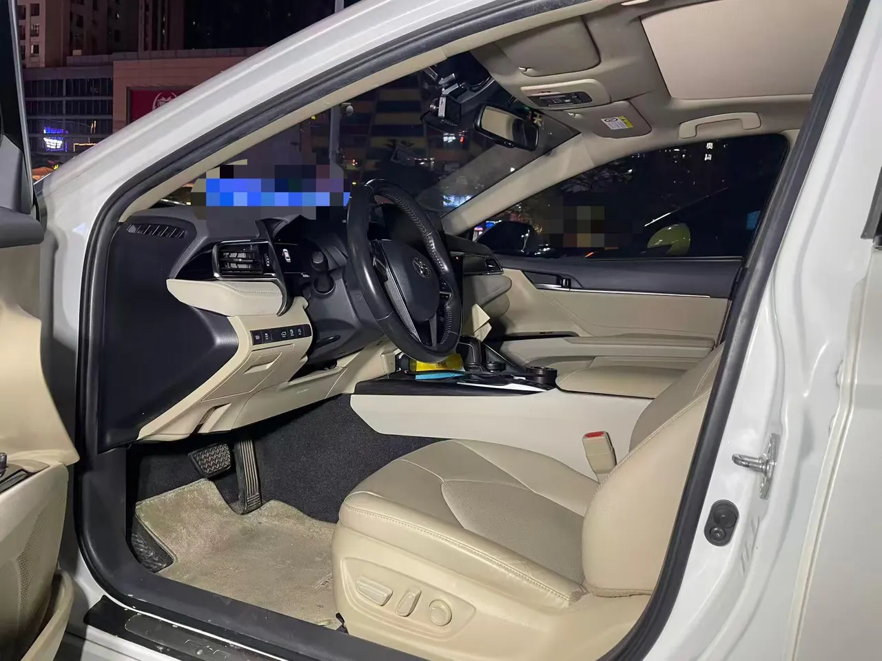 Toyota 2023 Camry 2.5G Deluxe Edition Automatic Gear 2