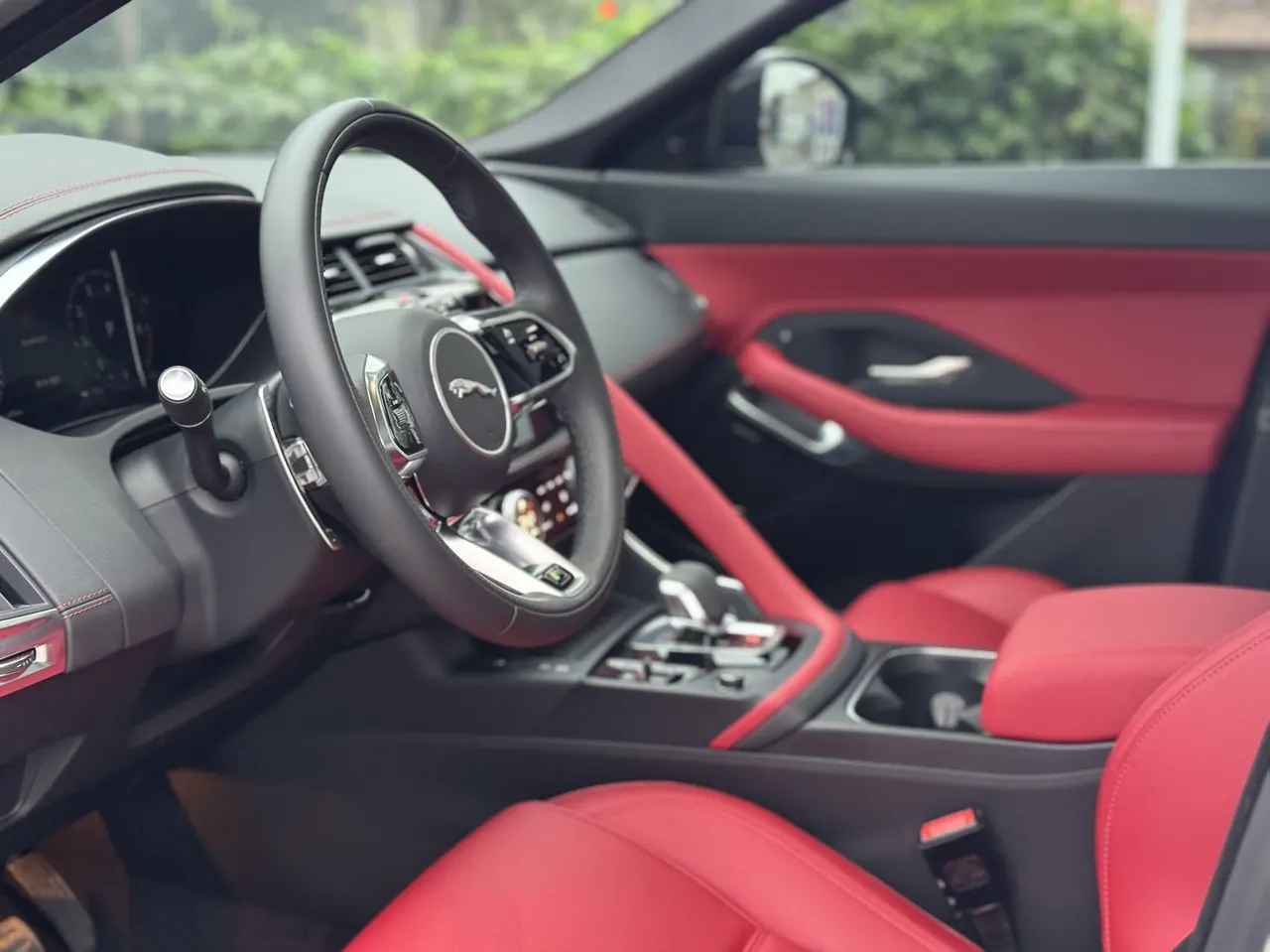 Jaguar 2024 E-PACE 48V 1.5T Youth Sports Edition R-DYNAMIC Automatic 3