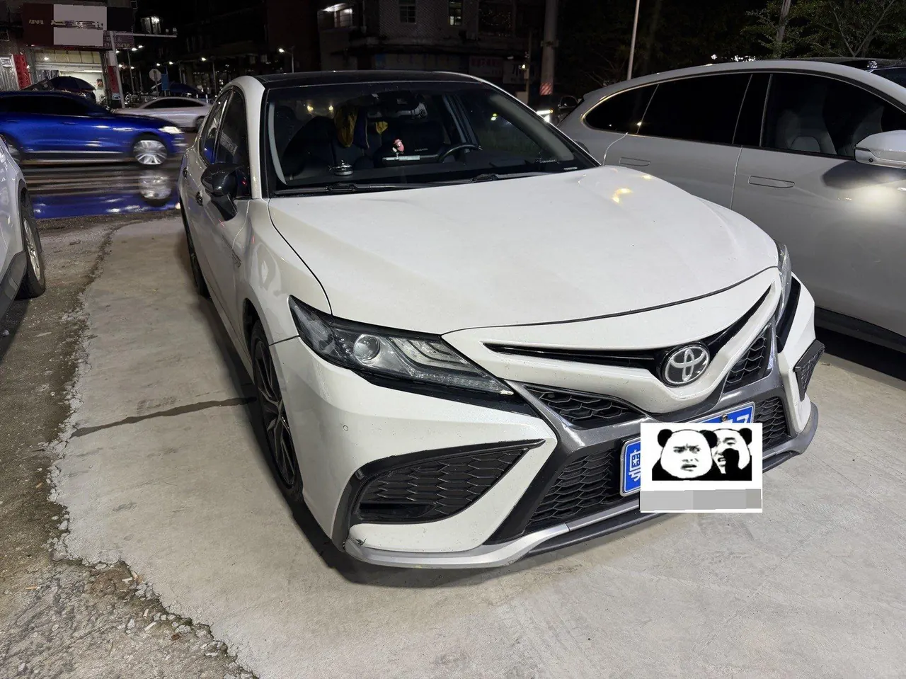 Toyota 2021 Camry Dual Engine 2.5HG Stepless Deluxe Automatic Gear 2