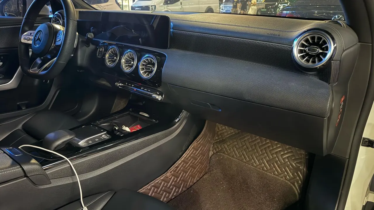 Mercedes Benz Class A 2022 A 200 L 1.3T Dynamic Automatic 5