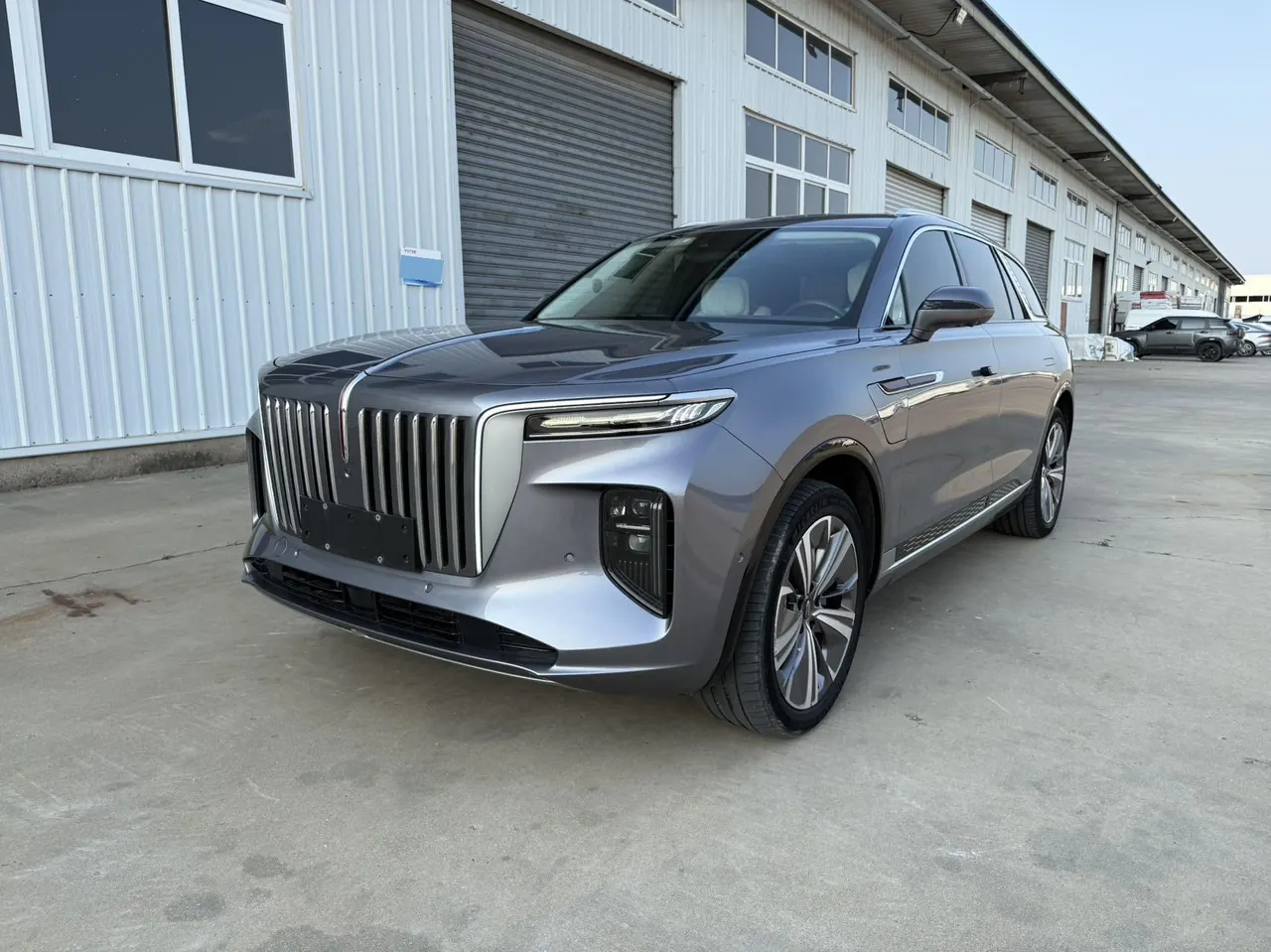 Open image lightbox: HongQi 2021 E-HS9 Flag Enjoy 6-seat Automatic Gear