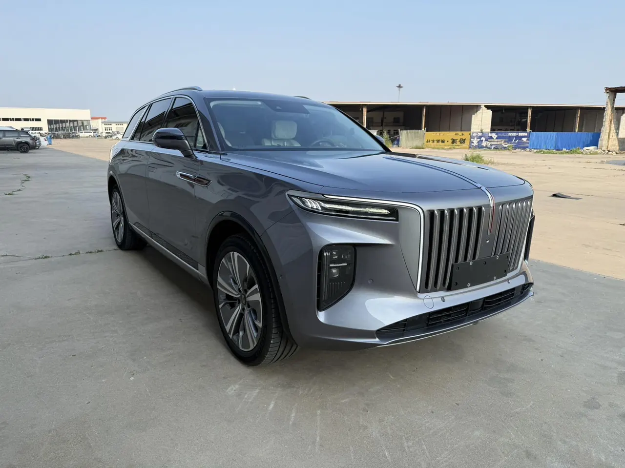 HongQi 2021 E-HS9 Flag Enjoy 6-seat Automatic Gear 3