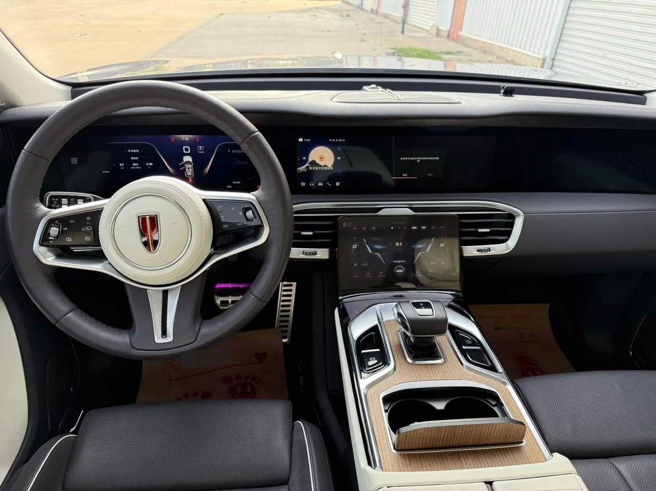 HongQi 2021 E-HS9 Flag Enjoy 6-seat Automatic Gear 7
