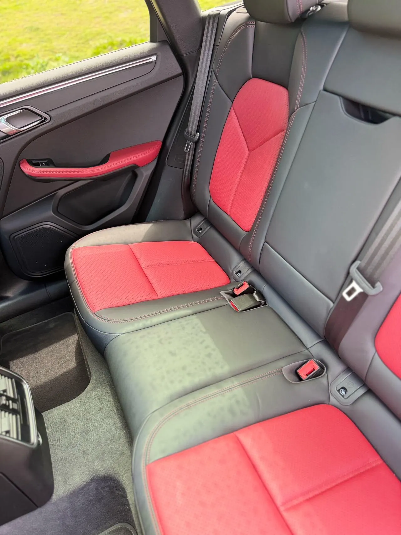 Porsche Macan (Imported) 2020 Macan 2.0T Automatic Gear 12