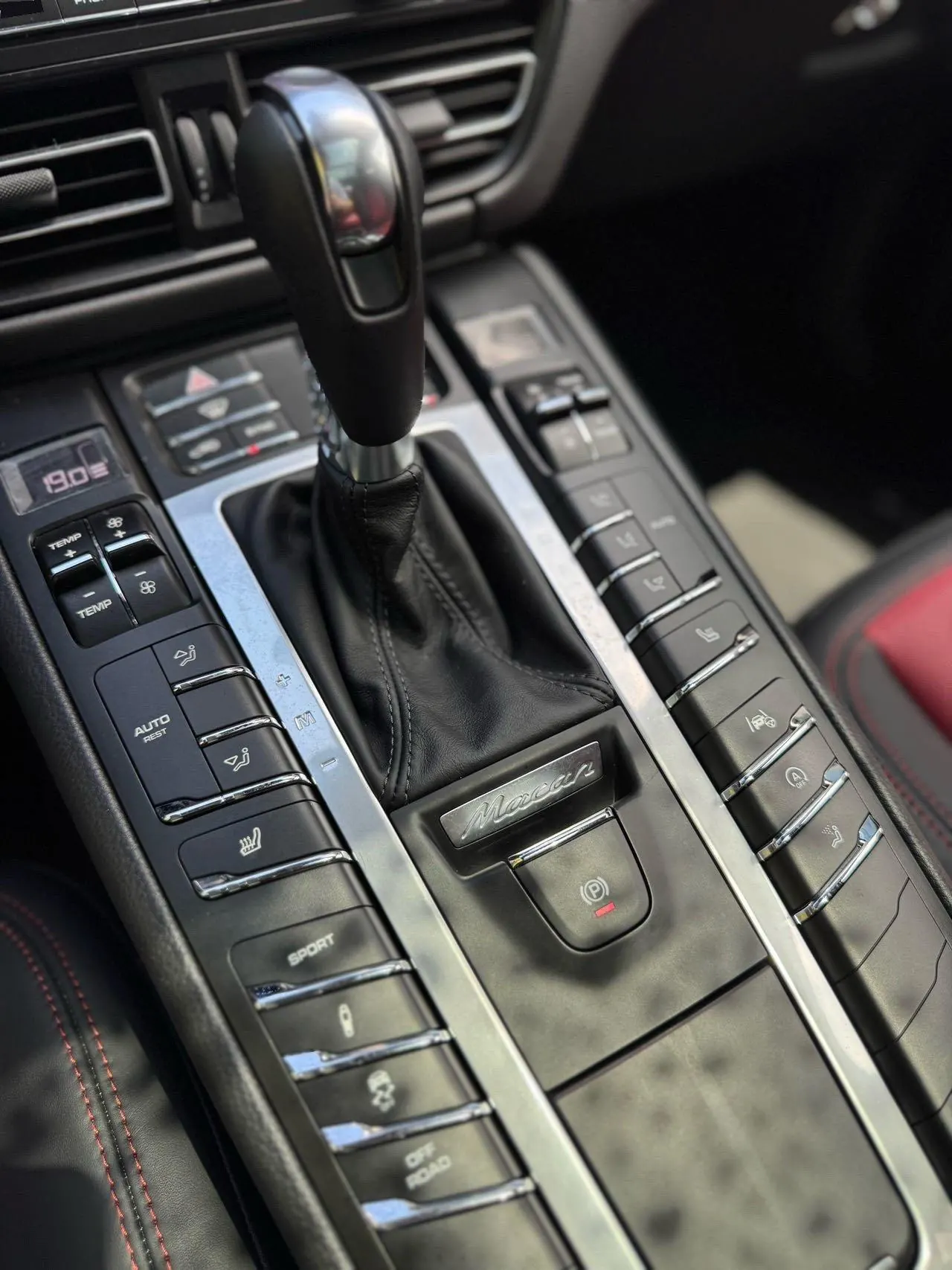 Porsche Macan (Imported) 2020 Macan 2.0T Automatic Gear 6