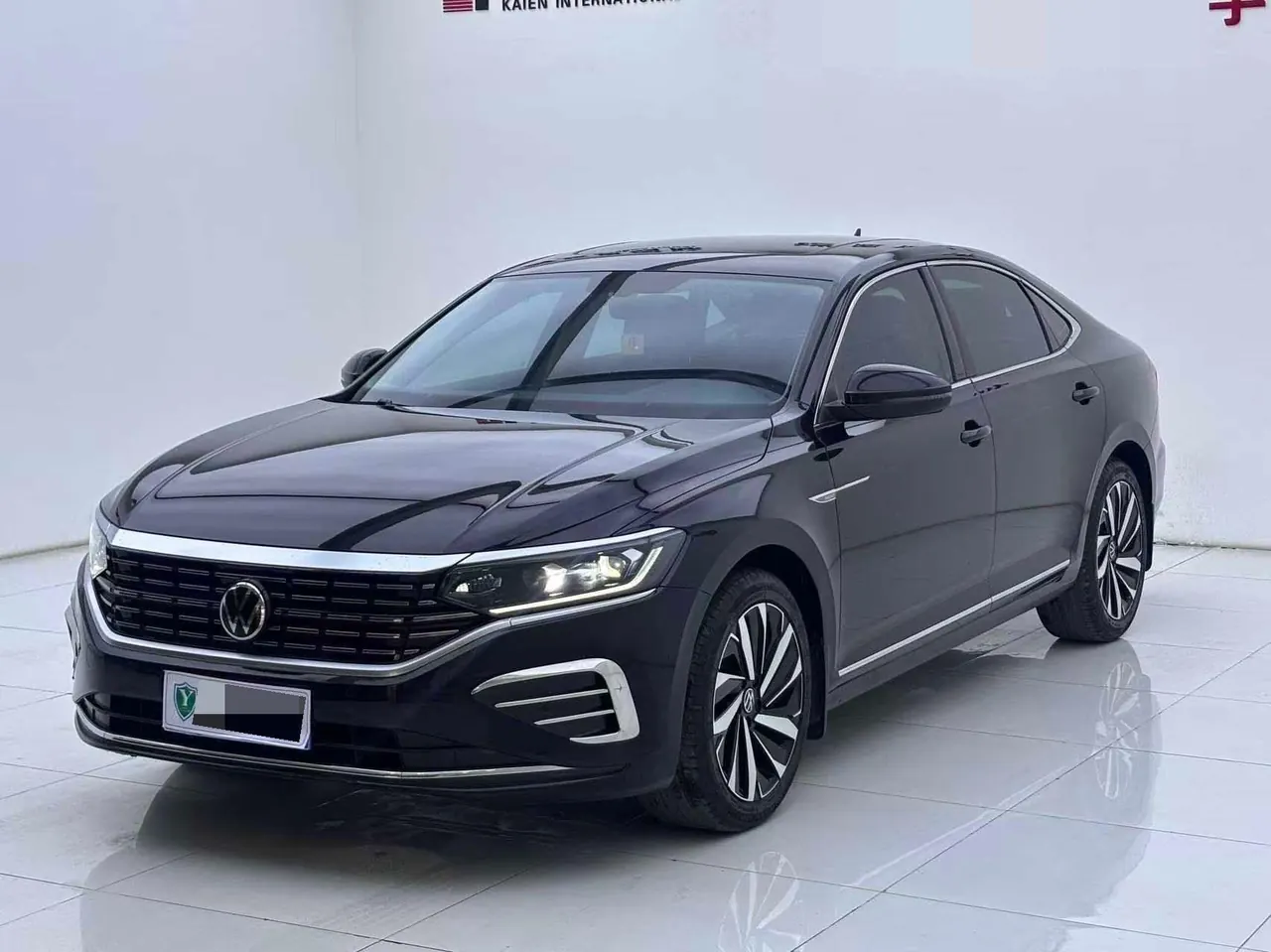 Volkswagen 2024 Passat 2.0TSI 330TSI Elite Edition Automatic - View 1