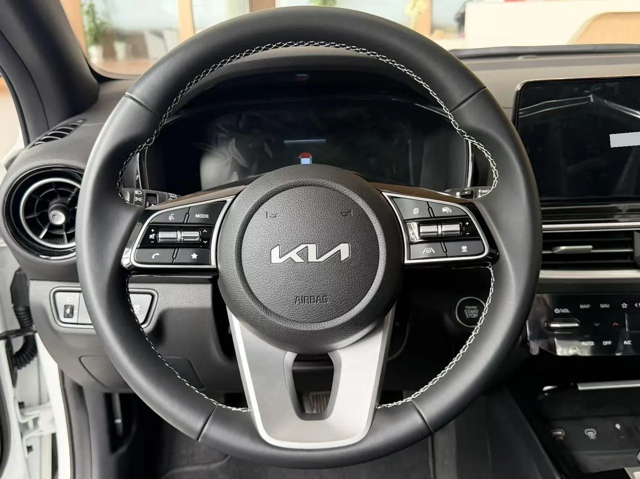 Kia 2024 K3 1.5 Stepless Luxury Smart Edition Automatic Gear 4