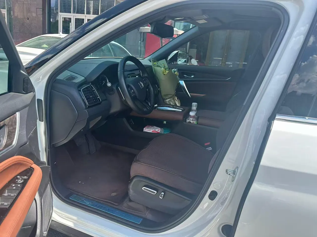 Honda 2020 UR-V 2.0T 370TURBO 4-wheel drive exclusive automatic gear 5