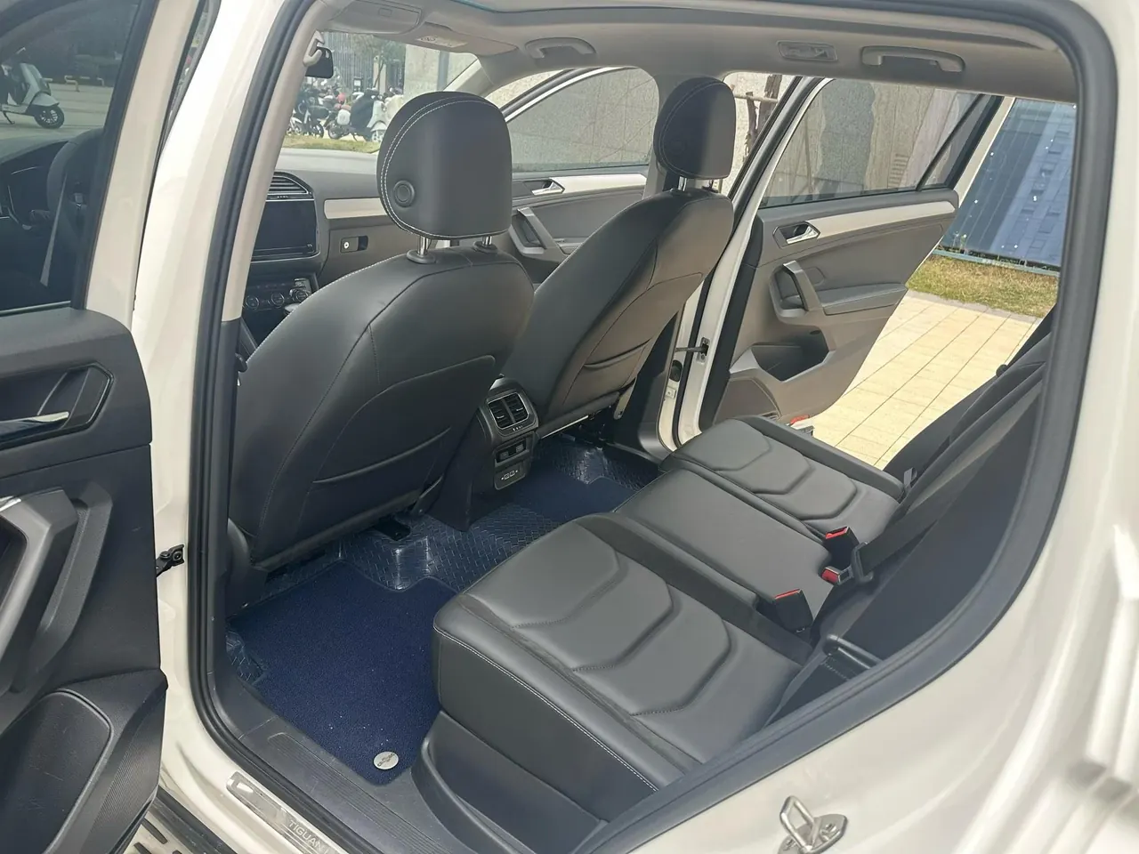 Volkswagen 2020 Tiguan L 2.0TSI 330TSI Two-Drive Panoramic Comfort Edition Automatic Gear 2