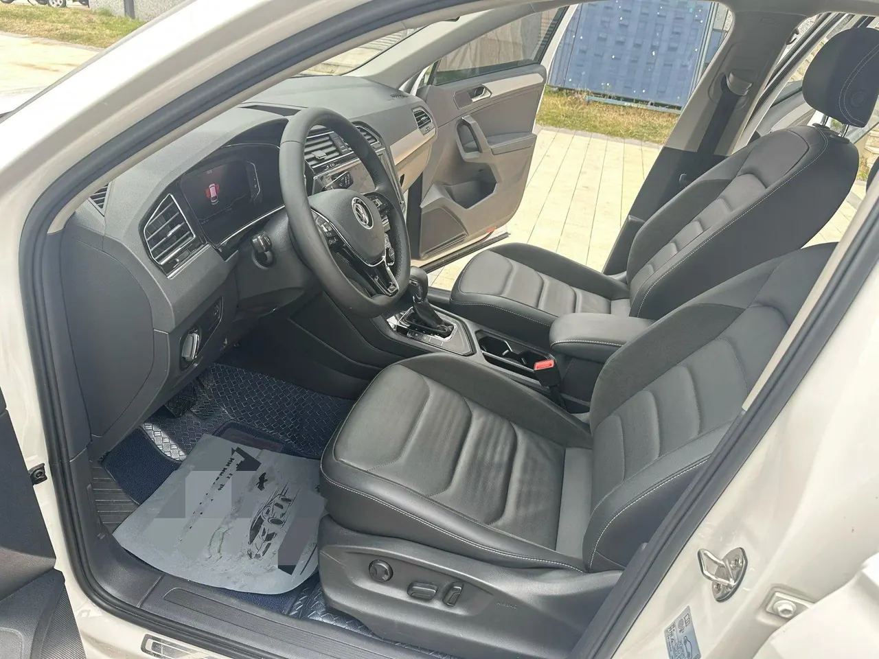 Volkswagen 2020 Tiguan L 2.0TSI 330TSI Two-Drive Panoramic Comfort Edition Automatic Gear 5