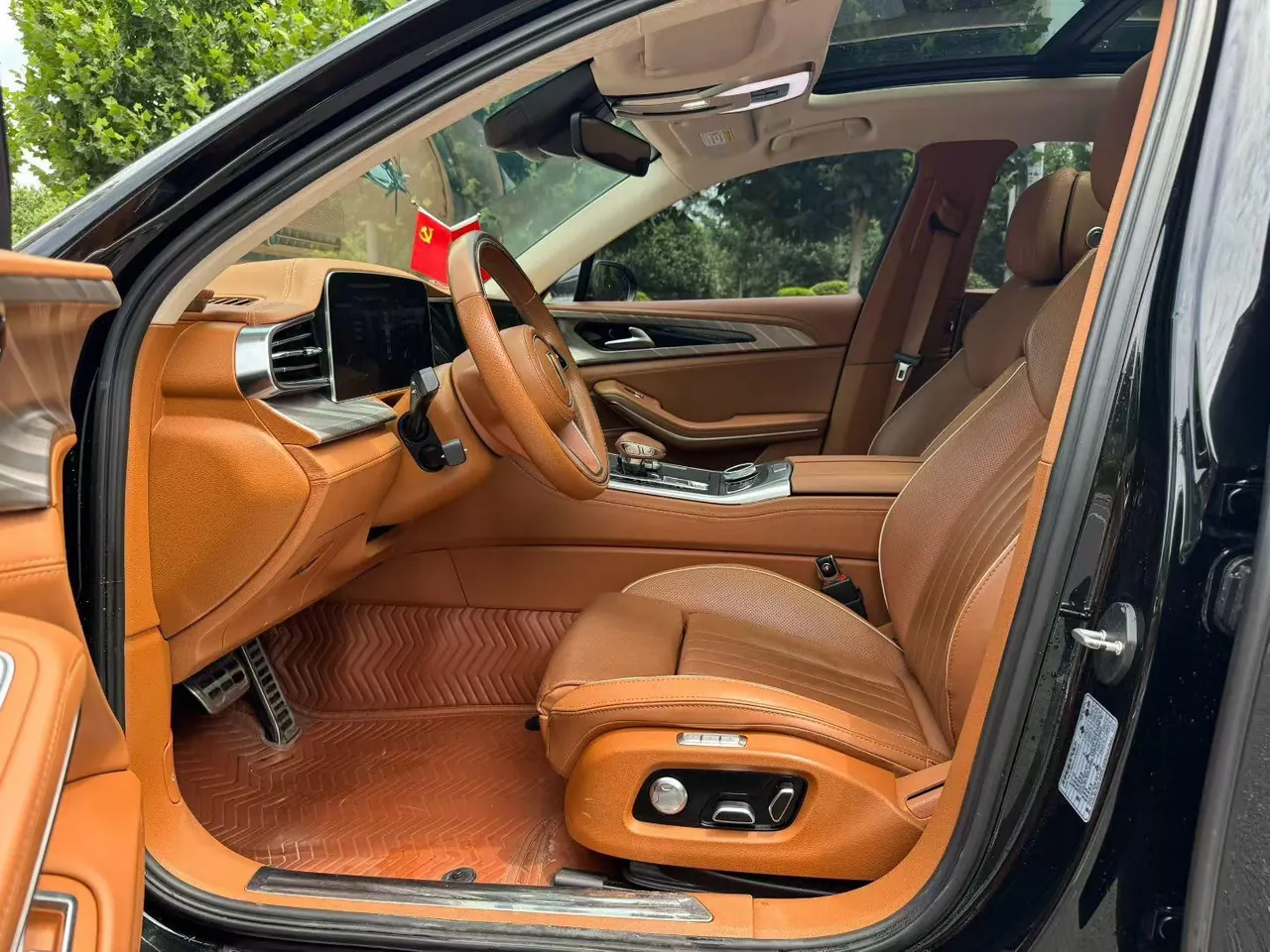 HongQi 2020 H9 48V 2.0T Zhilian Qi Chang Edition Automatic Gear 4