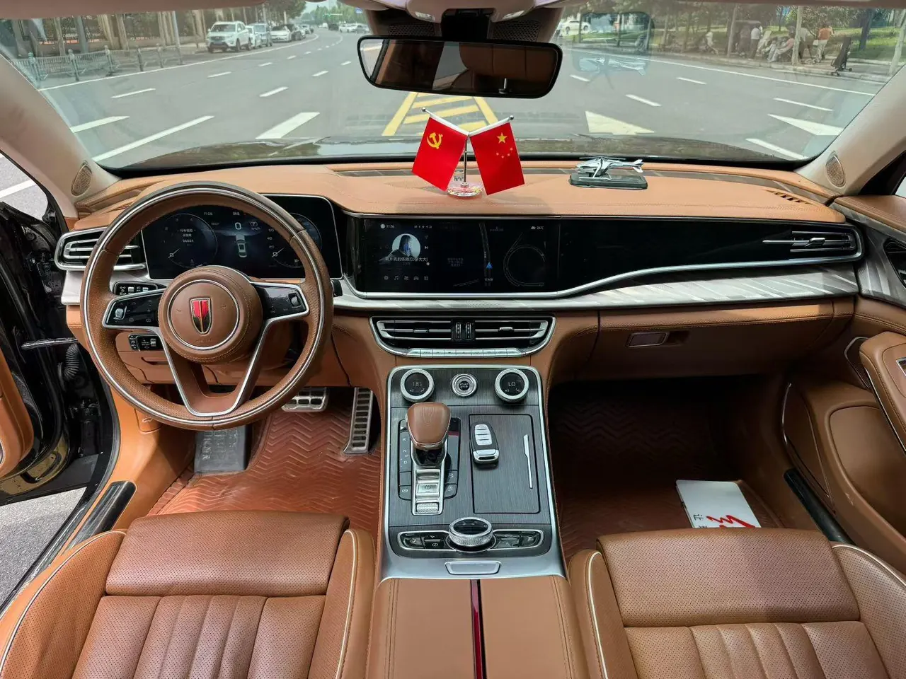 HongQi 2020 H9 48V 2.0T Zhilian Qi Chang Edition Automatic Gear 5