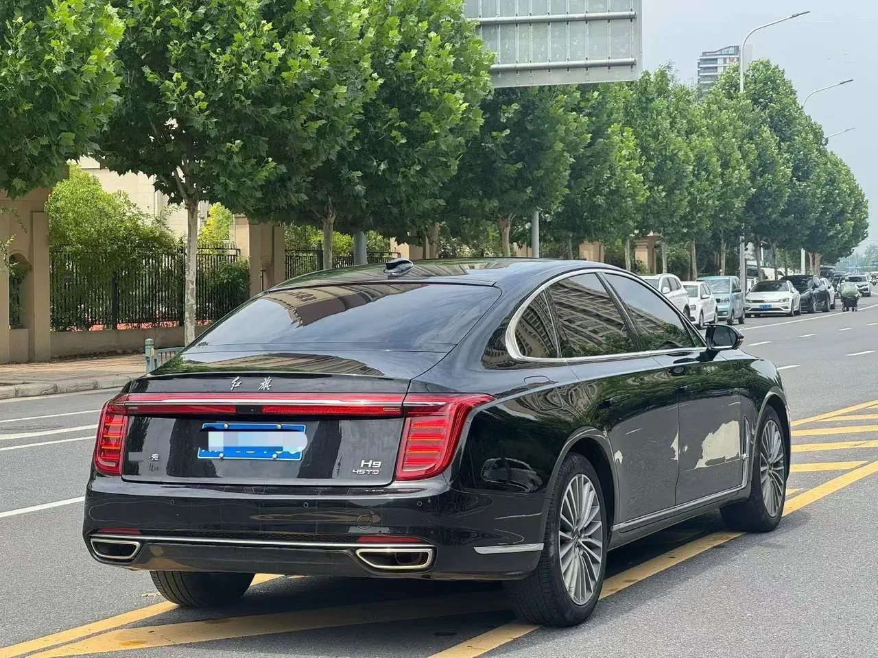 HongQi 2020 H9 48V 2.0T Zhilian Qi Chang Edition Automatic Gear 9