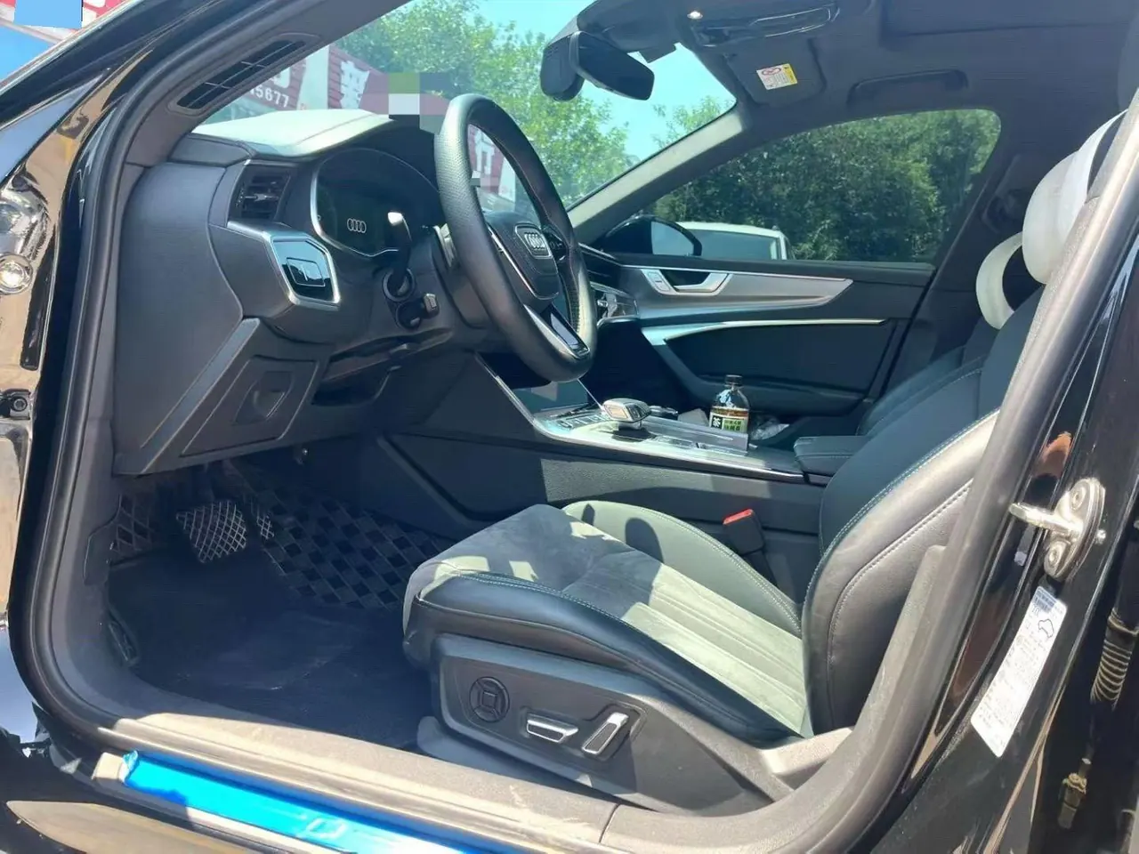 Audi 2024 A6L 2.0TFSI 40TFSI Deluxe Dynamic Automatic 3