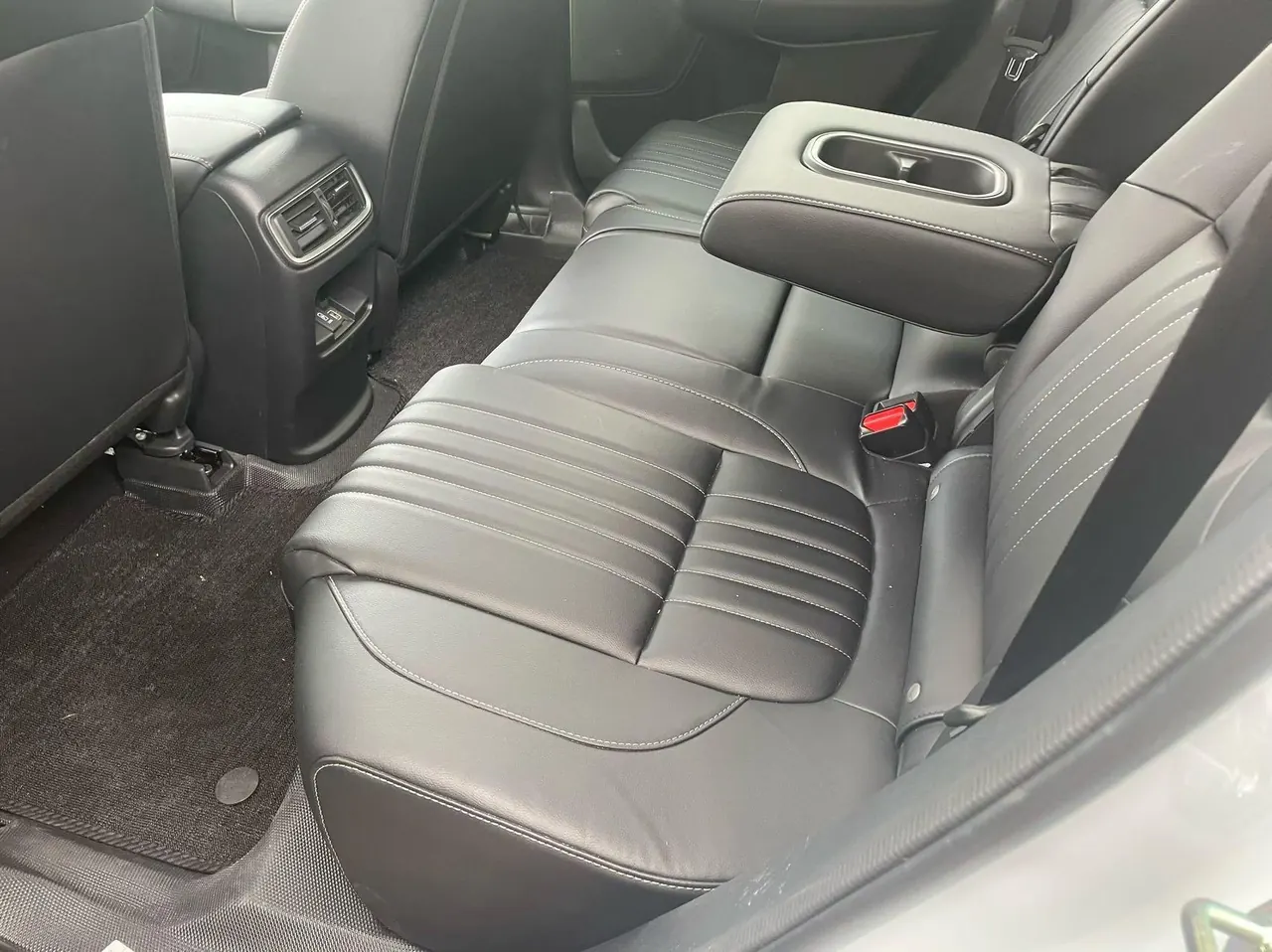 Honda 2023 Hao Ying e:HEV 2.0 Stepless Two-Drive Premium Edition Automatic Gear 3