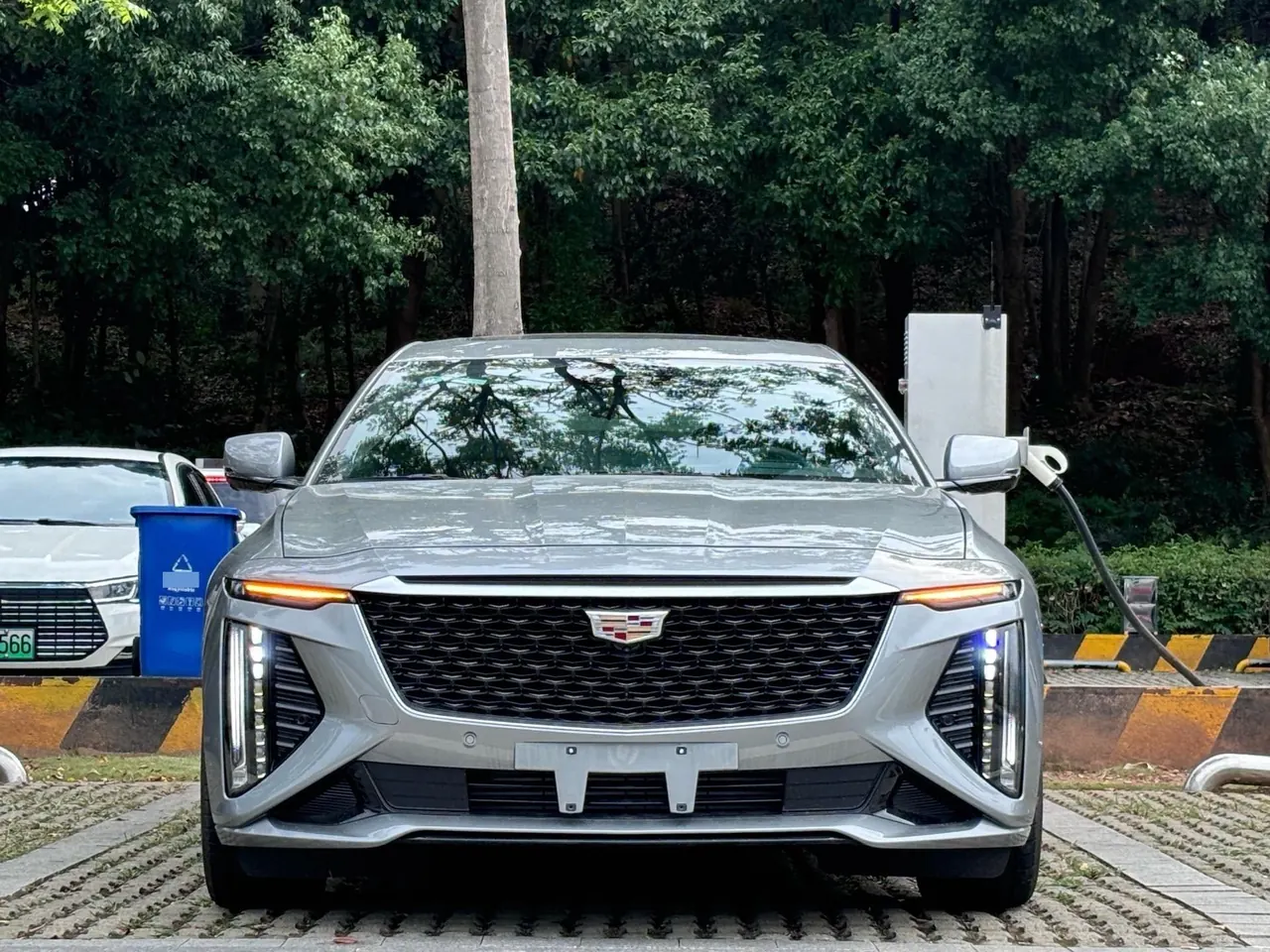 Cadillac 2023 CT6 2.0T 28T Platinum Automatic Gear 2