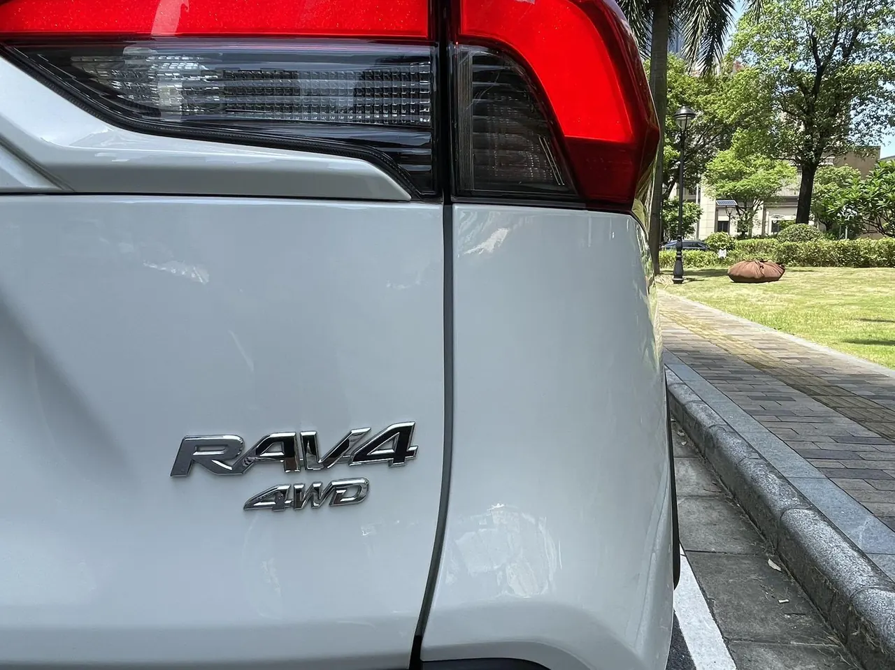 Toyota 2020 RAV4 Rongfeng 2.0 Stepless Four-wheel Drive Fashion Edition Automatic Gear 14