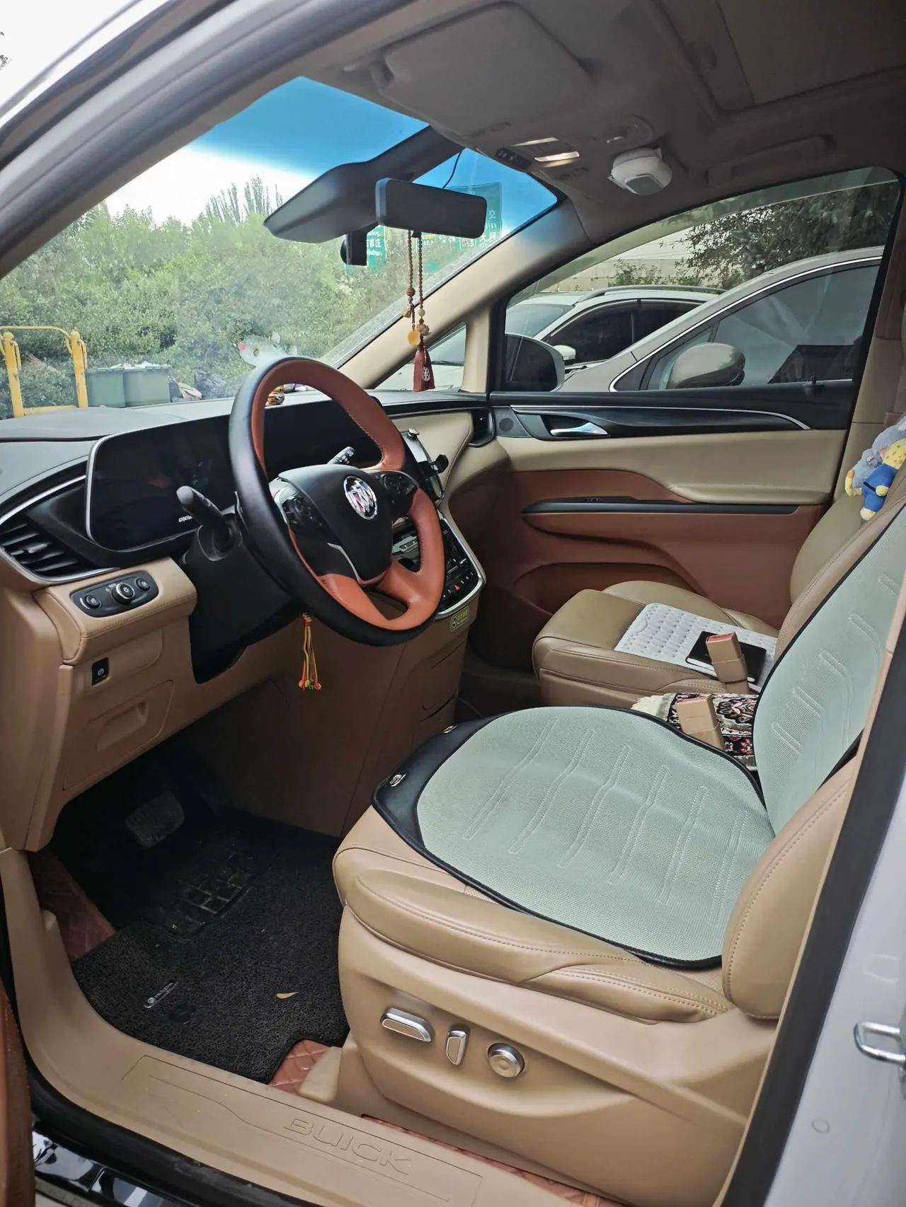 Buick 2020 GL8 ES Lu Zun 2.0T 653T Luxury Automatic Gear 3