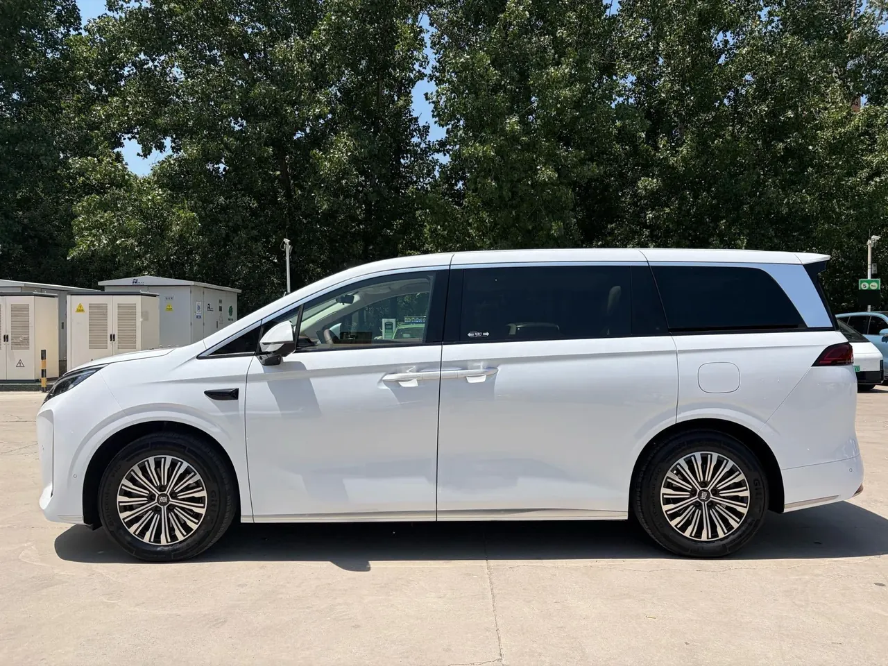 BYD 2025 summer DM-i 1.5T stepless 100km leading automatic gear 3