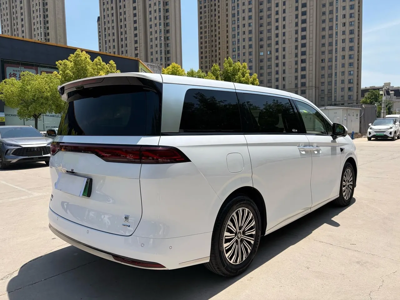 BYD 2025 summer DM-i 1.5T stepless 100km leading automatic gear 5