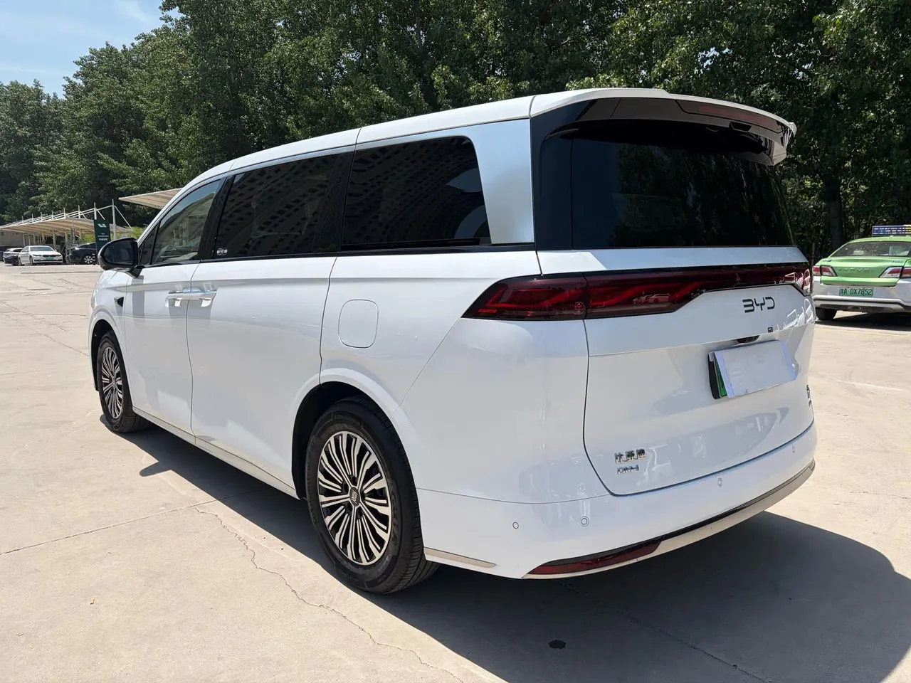 BYD 2025 summer DM-i 1.5T stepless 100km leading automatic gear 8