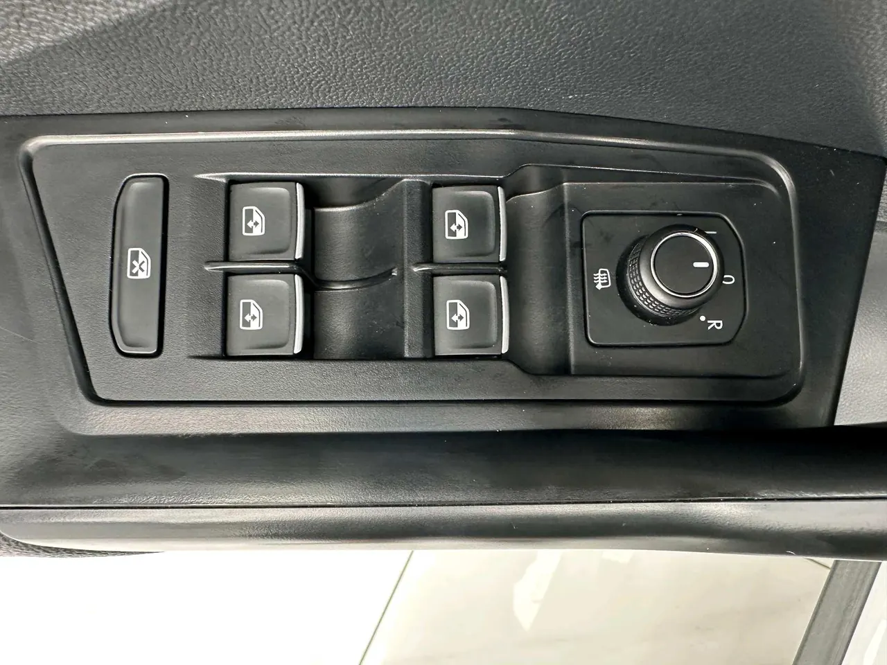 Volkswagen 2022 Tange R-Line 1.4TSI 280TSI Two-Drive Pro PLUS Automatic Gear 12